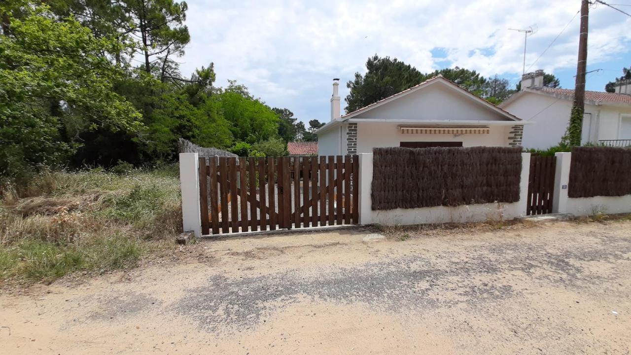 La Foret Des Rossignols - Maison 2 Chambres, Jardin Et Terrasse Σαιν-Ζαν-ντε-Μον Εξωτερικό φωτογραφία