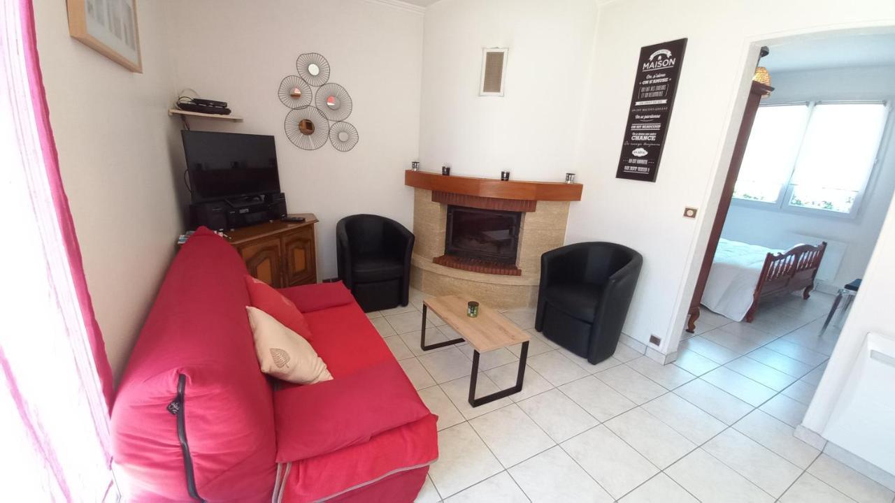 La Foret Des Rossignols - Maison 2 Chambres, Jardin Et Terrasse Σαιν-Ζαν-ντε-Μον Εξωτερικό φωτογραφία